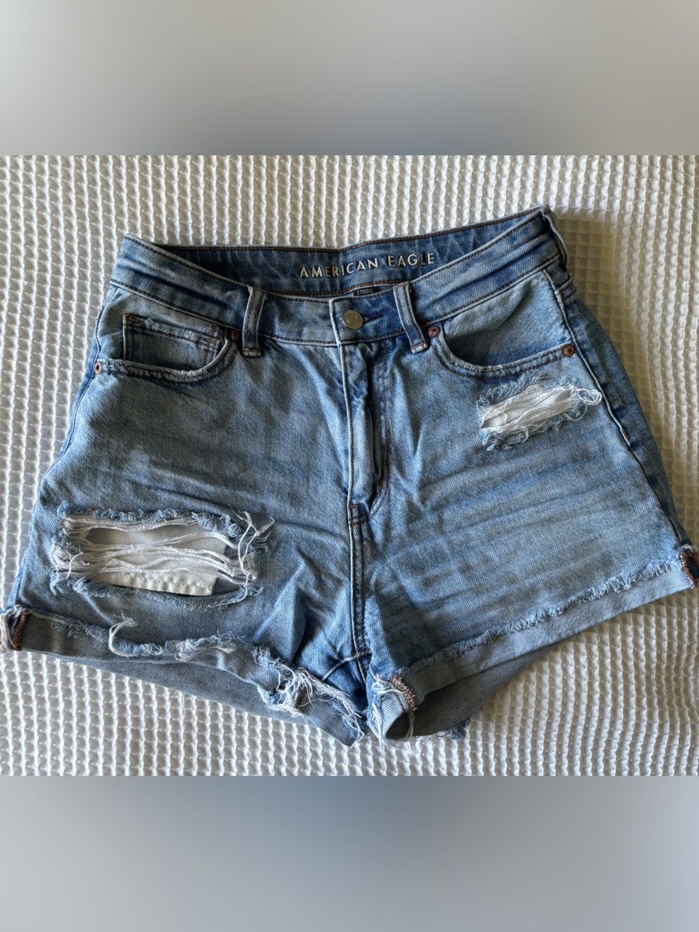 American Eagle Strigid Denim Mom Short